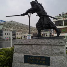 二本松少年隊士像