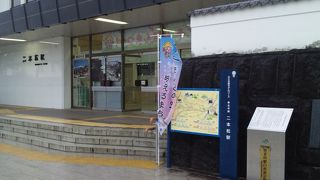 二本松城を模した小さな駅です