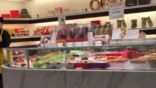 マカロンはここ！