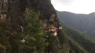 ブータン名所。往復４時間～5時間の山登り。