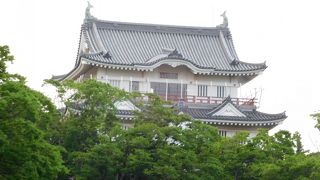 街中にあるお城