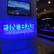 タンソンニャット空港のカッコイイバー（Fin Bar)