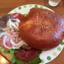 よこすかグルメきっぷ利用でネイビーバーガー