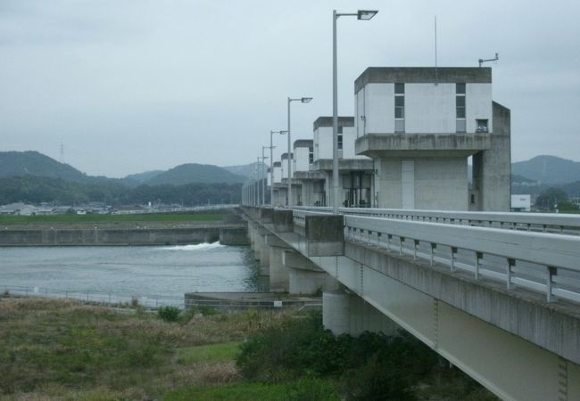 堰ですがダムカードもあります