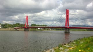 静かな広大な湖