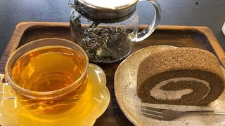 高級抹茶ティラミスから、ほうじ茶ロールケーキまで…、お茶スイーツメニューを楽しめます!