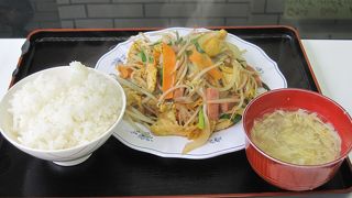 コスパ最高の食堂。