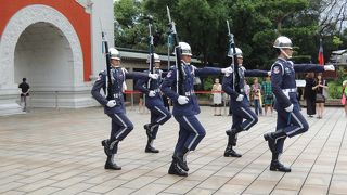 小規模な衛兵交代式