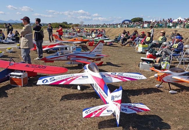 年に一度のラジコン飛行機、ヘリコプターの祭典です