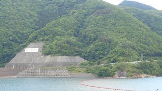 静かでとても素敵なダムです♪