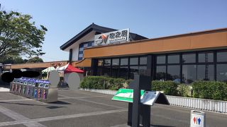 フードコートが今ふう