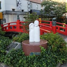 はりまや橋前の純真とお馬をイメージしたモニュメント