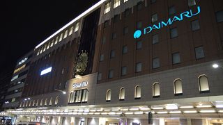 地下でスイーツ