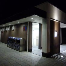 小型車Ｐの離れのトイレ