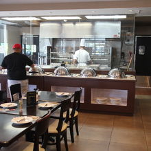 おかず系では魚のグリル、スパゲッティなど