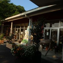 夕方だったので人影なし。