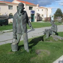 囚人のオブジェも展示されてます