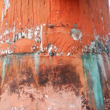 無理やり差し込まれた硬貨