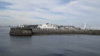 広々として気持ちのよい　象の鼻パーク