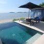究極のビーチフロント・インフィニティプールヴィラ