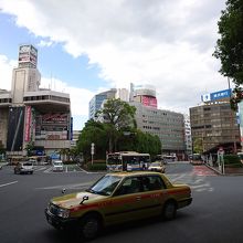 横浜西口のロータリーにあります By わんこ 風の塔のクチコミ フォートラベル