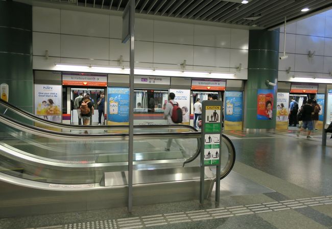 LRT乗り換え駅