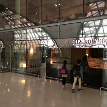 二階建てなのですぐに入り口がわかります