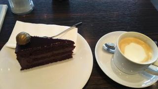 チョコレートのお土産とケーキがおすすめ！