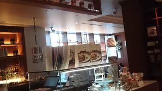 品川アトレ 4階　サラベス