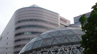 催事場で、グルメ博覧会