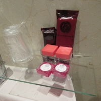 お持ち帰りのコロンあり、バスタブあり