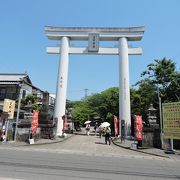 玉名の温泉街にある疋野神社