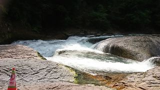 マイナスイオン浴びれます