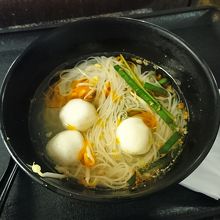 ラウンジ・食事