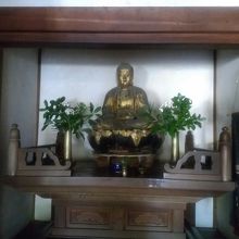 阿弥陀三尊像です