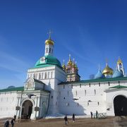 青や金色の、たまねぎ型がいっぱい見られるロシア正教会の建物がいっぱいです♪