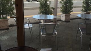 秋田のローカルカフェ巡りではいりました