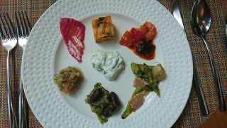 前菜が美味しい。