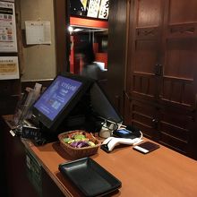 入り口のレジ前