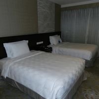 ベッドはキングサイズのツイン