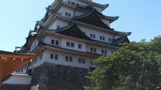 耐震が問題視されている名古屋城です。