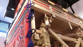 巨大な山車、一見の価値あり