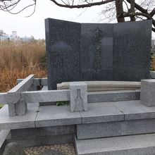 いろいろ意匠はこらしてあるようです。