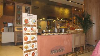 最高級？フードコート