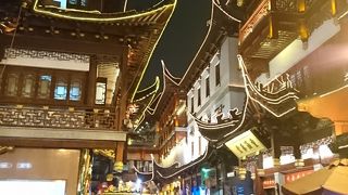 ライトアップは素晴らしいです。