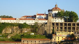 斜面の上にポルト歴史地区はあります！