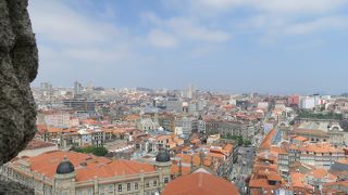 ポルト旧市街が見渡せる絶景スポットです！