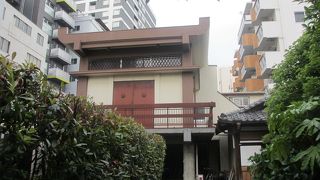 本堂のクリーム色の色遣いが印象に残りました