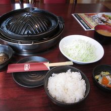 はじめに出されるサラダ等です。