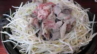 平日ランチ食べ放題あります。